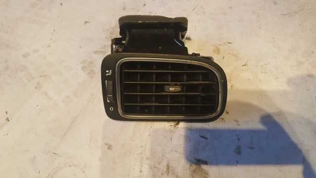 Volkswagen Polo 2010-2013 Çıkma Yedek Kalerifer Izgarası